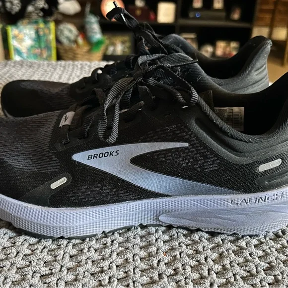 Brooks Women's Black Running Shoes - Lightweight Comfort - Picture 2 of 5